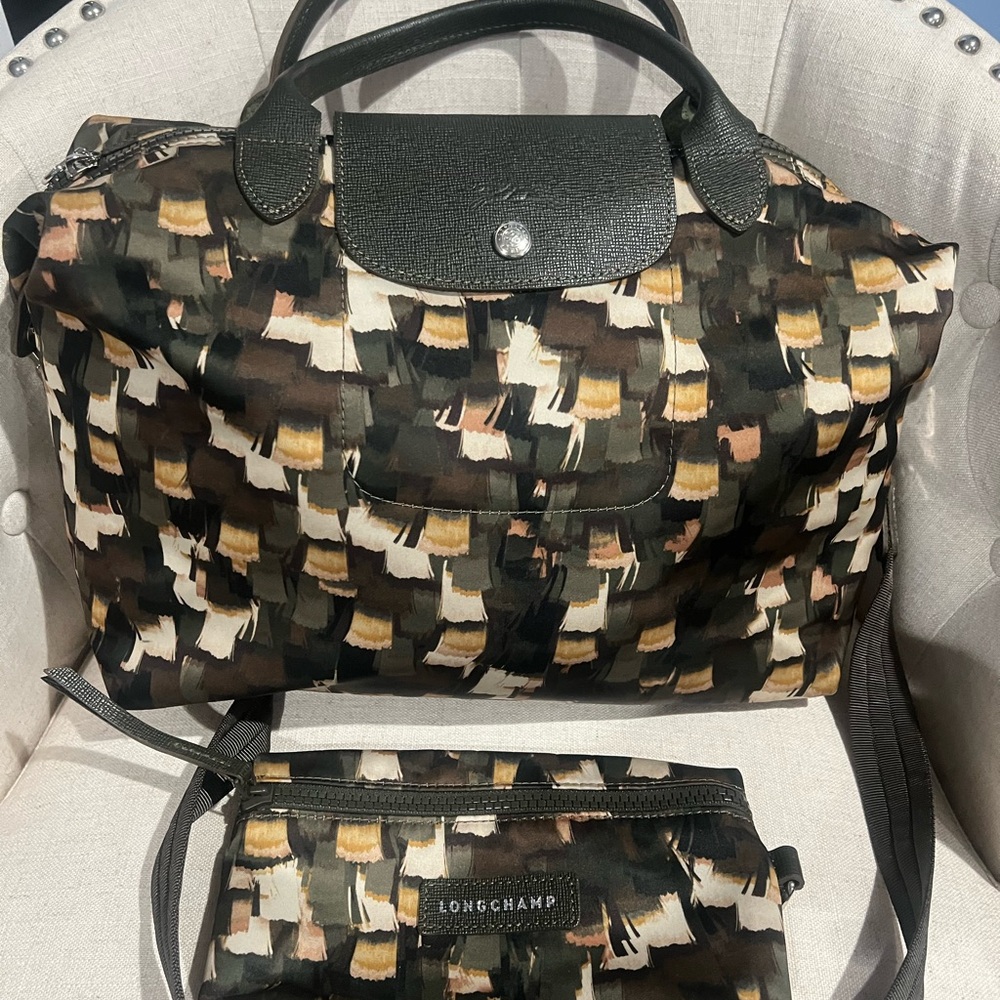 Beautiful patterned Longchamp with matching make-up bag